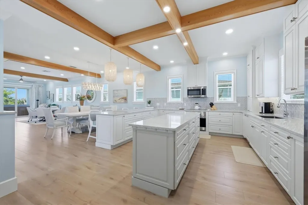 113 Aqua Lane Bradenton Beach FL 34217