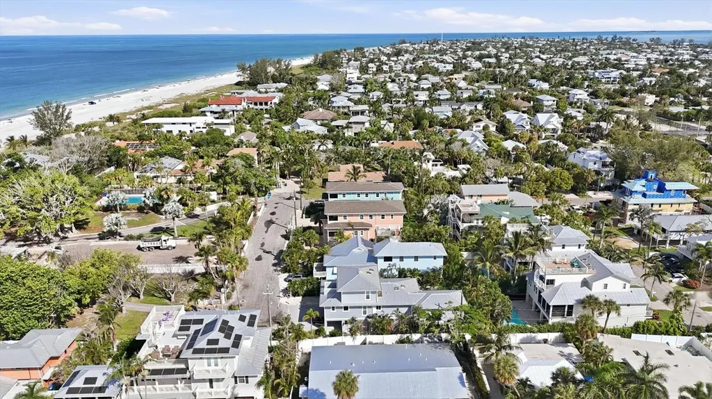 113 Aqua Lane Bradenton Beach FL 34217