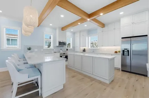 113 Aqua Lane Holmes Beach FL 34217