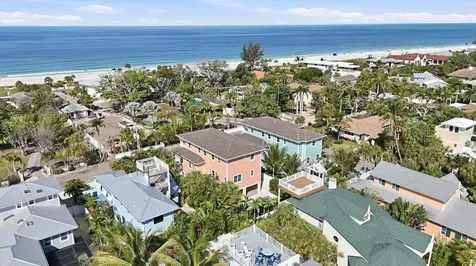 113 Aqua Lane Holmes Beach FL 34217