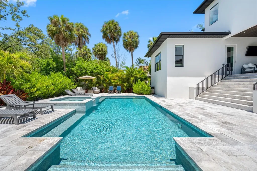 2623 S Parkview Street Tampa FL 33629