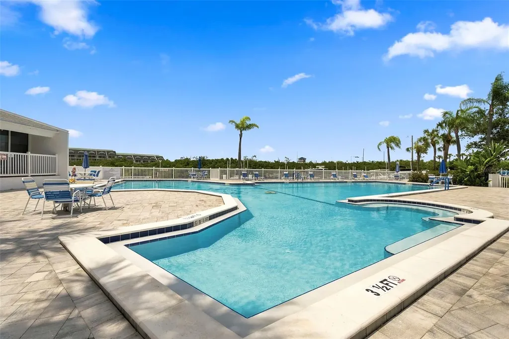 14800 Walsingham Road Largo FL 33774