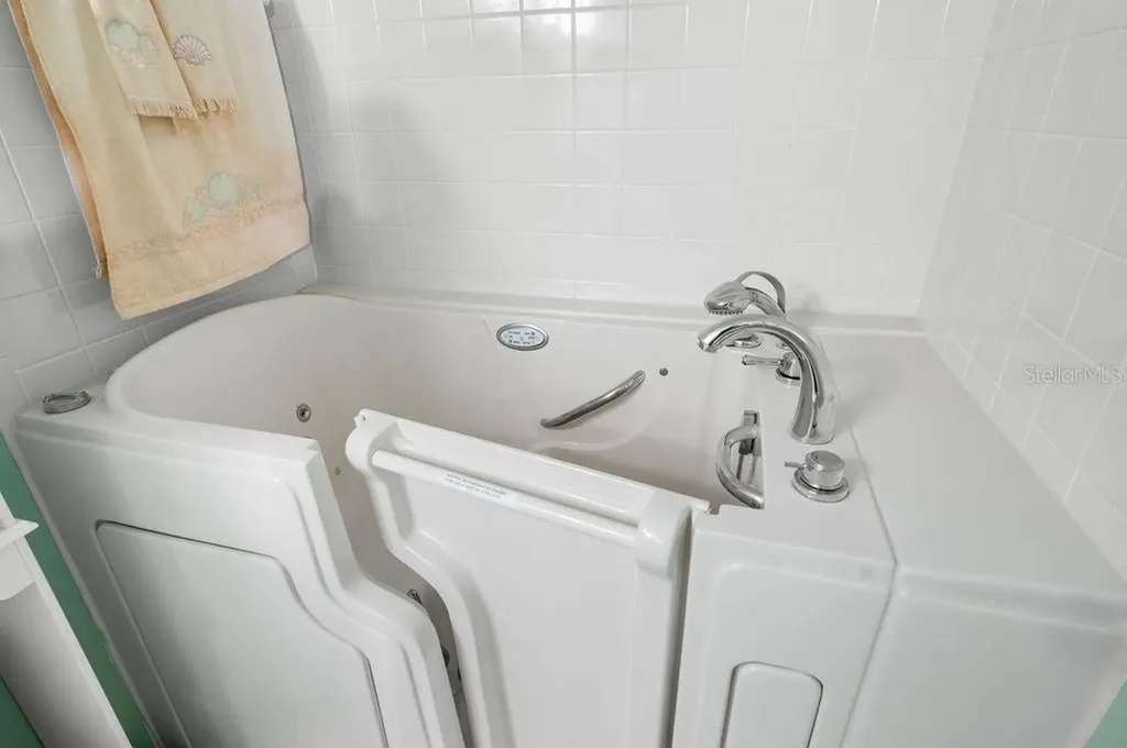 5146 Harpers Croft Sarasota FL 34235