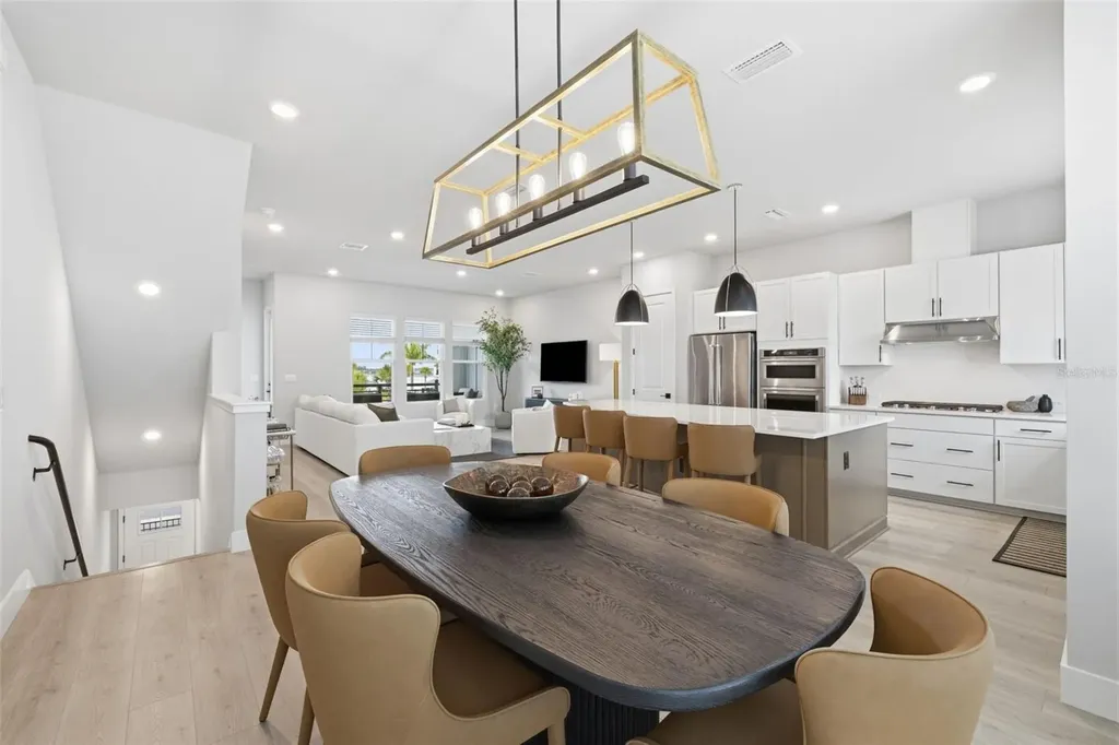 1528 Skysail Lane Sarasota FL 34240