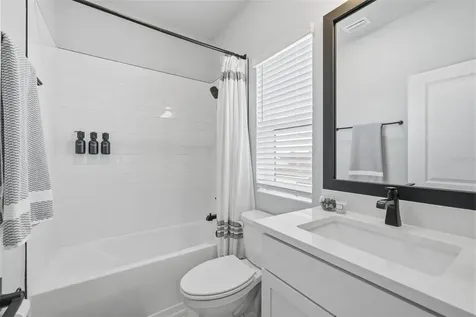 1528 Skysail Lane Sarasota FL 34240