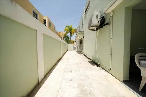 Paseo Viejo San Juan Los Faroles Bayamon PR 00956
