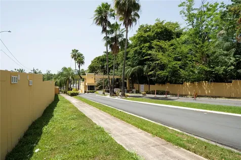 Paseo Viejo San Juan Los Faroles Bayamon PR 00956