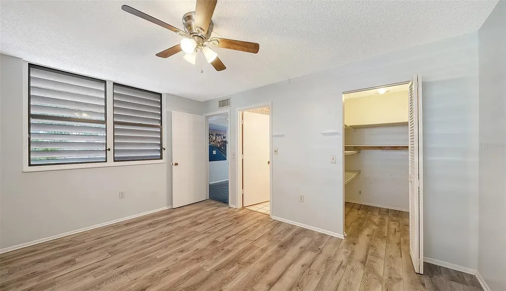 664 Woodlawn Drive Bradenton FL 34210
