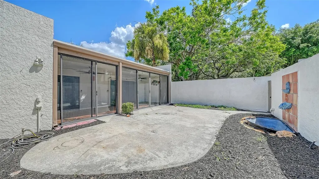 664 Woodlawn Drive Bradenton FL 34210