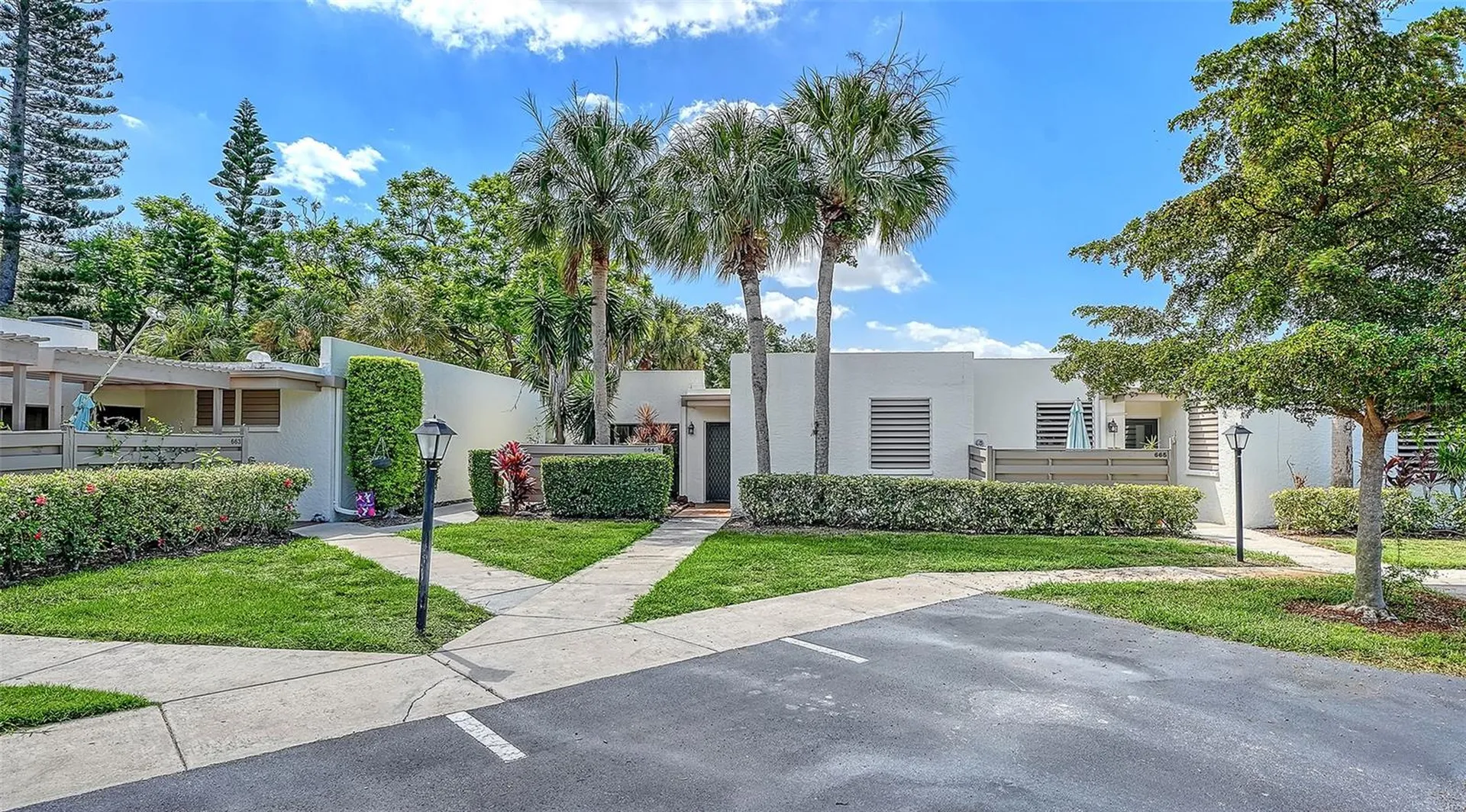 664 Woodlawn Drive Bradenton FL 34210