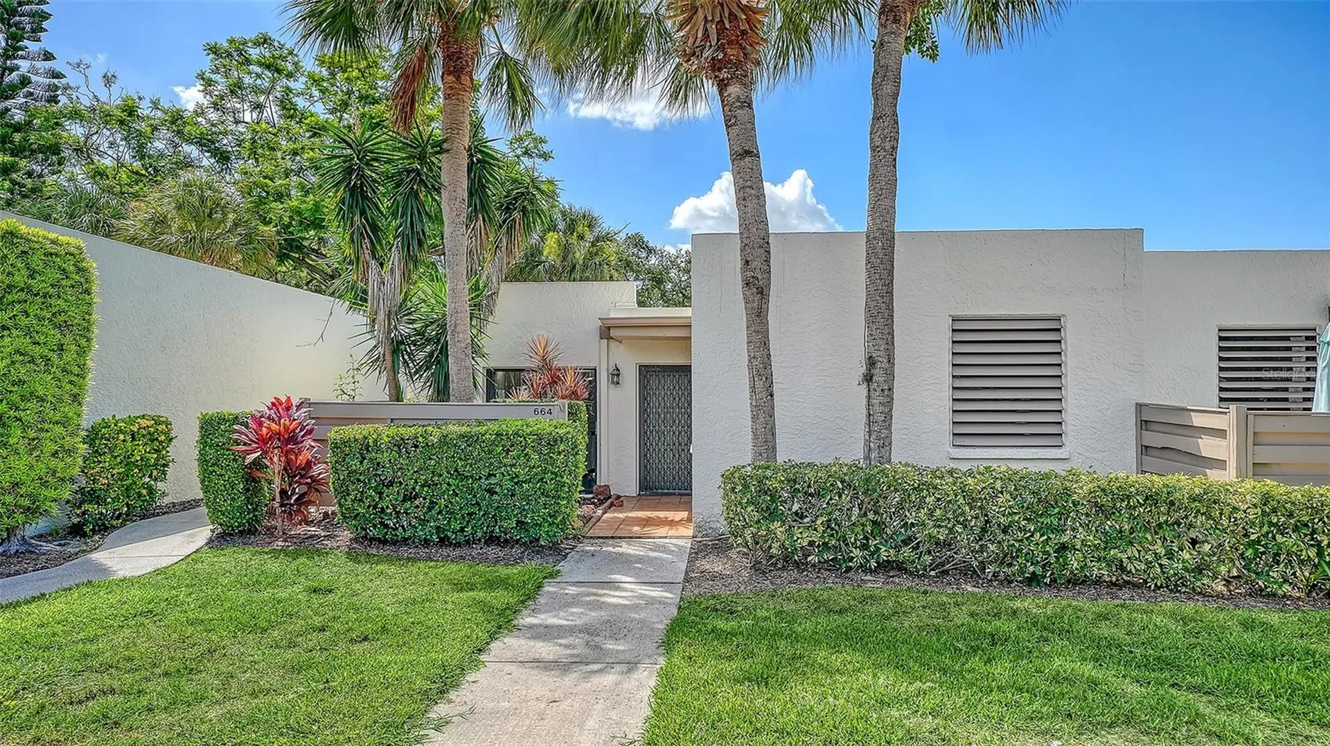664 Woodlawn Drive Bradenton FL 34210