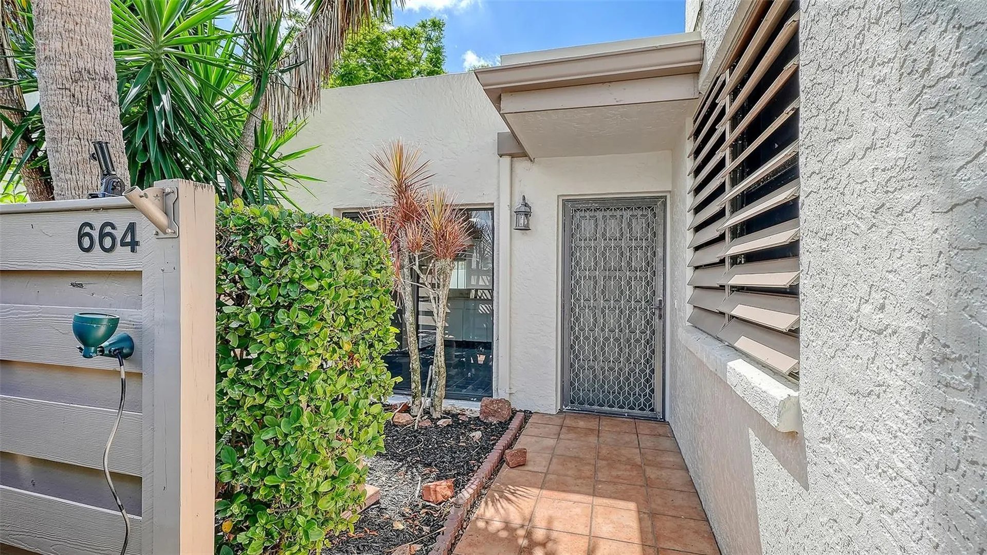 664 Woodlawn Drive Bradenton FL 34210