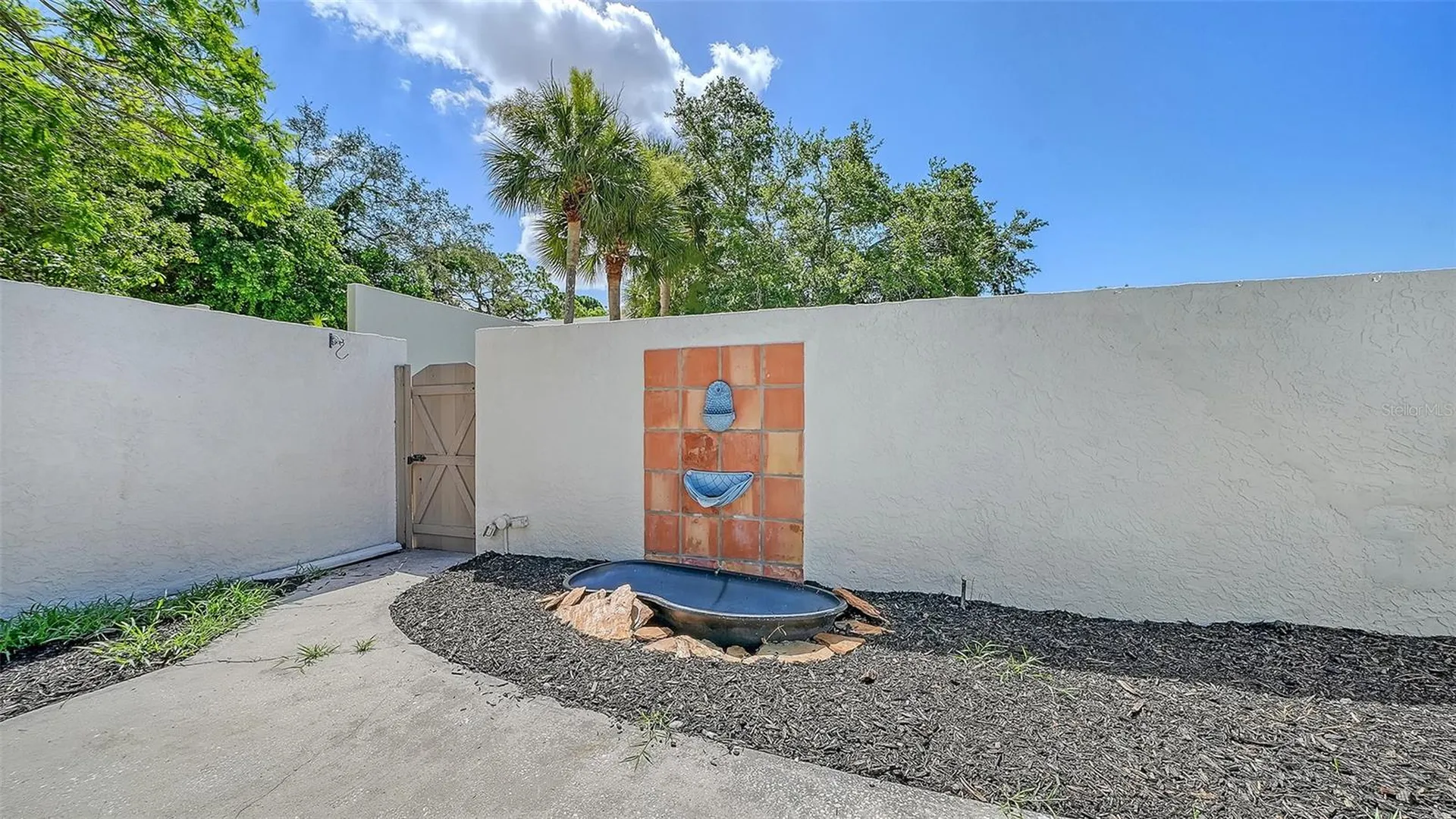 664 Woodlawn Drive Bradenton FL 34210