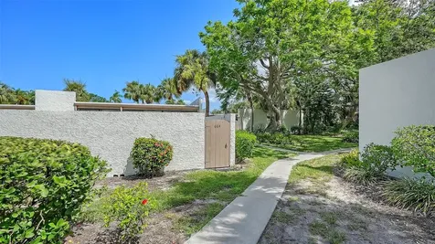 664 Woodlawn Drive Bradenton FL 34210