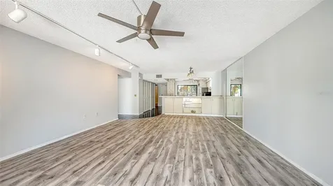 664 Woodlawn Drive Bradenton FL 34210