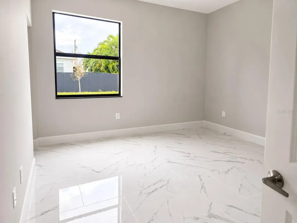 1610 NE 34th Street Cape Coral FL 33909