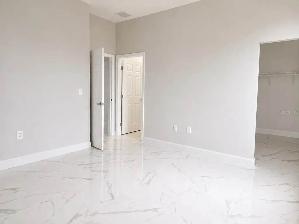1610 NE 34th Street Cape Coral FL 33909