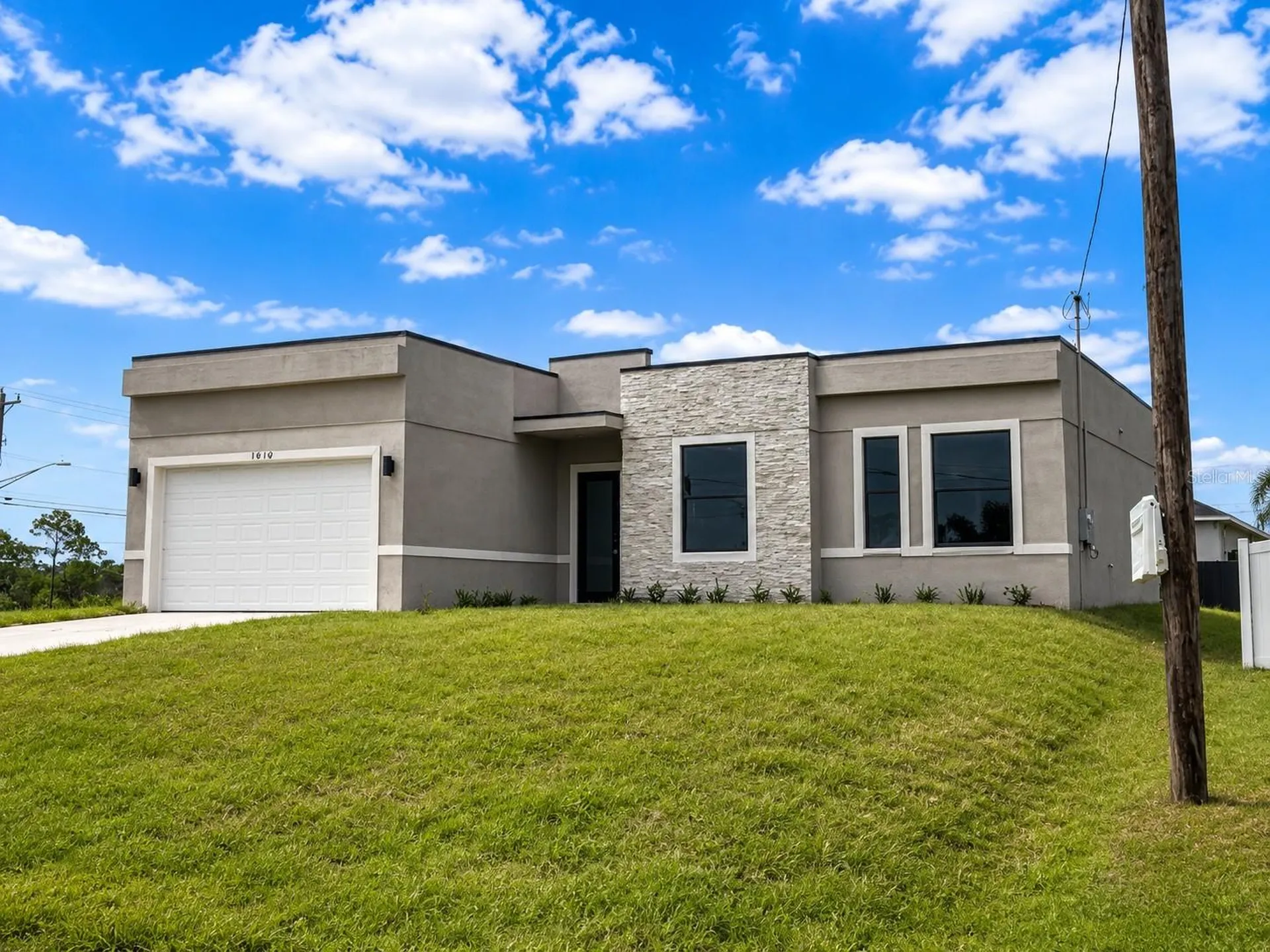 1610 NE 34th Street Cape Coral FL 33909