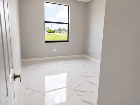 1610 NE 34th Street Cape Coral FL 33909