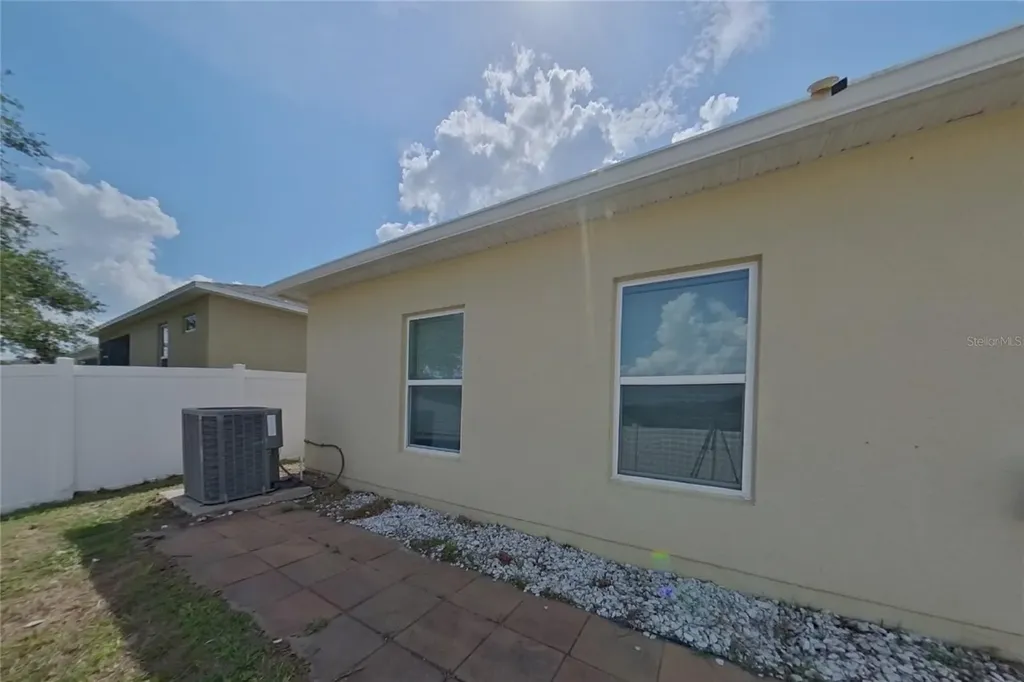 Groveland FL 34736