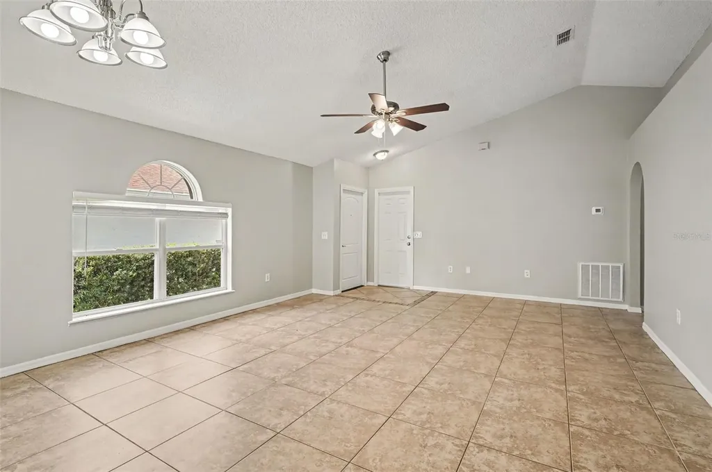 5655 New Cambridge Road Orlando FL 32810