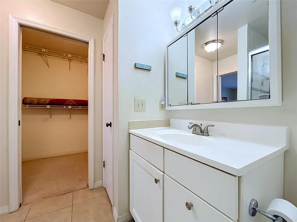 2110 S Halcyon Drive Sun City Center FL 33573