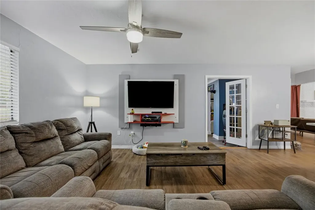 2937 NW 41st Place Gainesville FL 32605