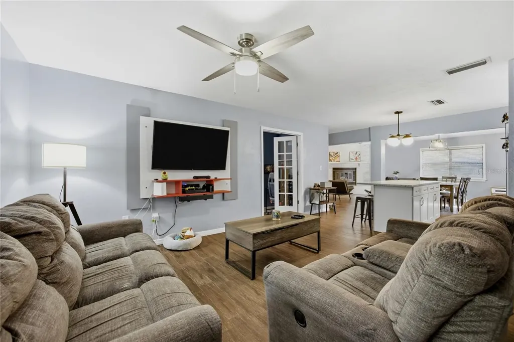 2937 NW 41st Place Gainesville FL 32605
