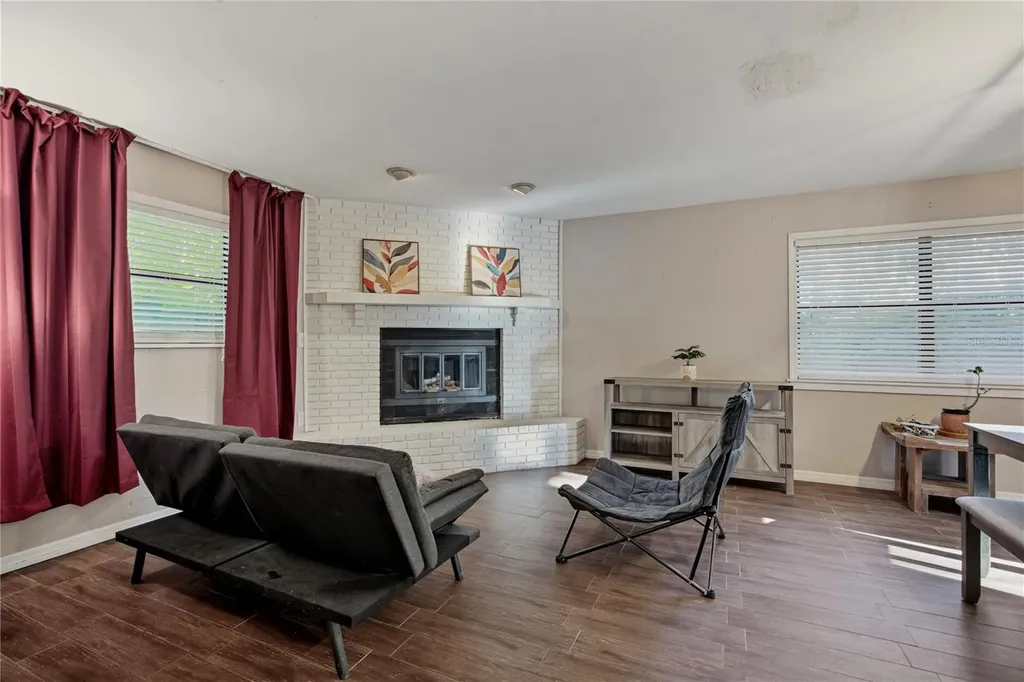 2937 NW 41st Place Gainesville FL 32605