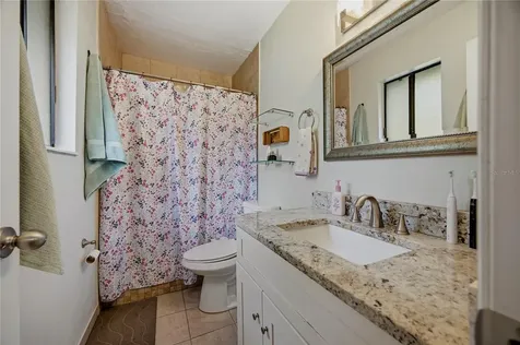 2937 NW 41st Place Gainesville FL 32605