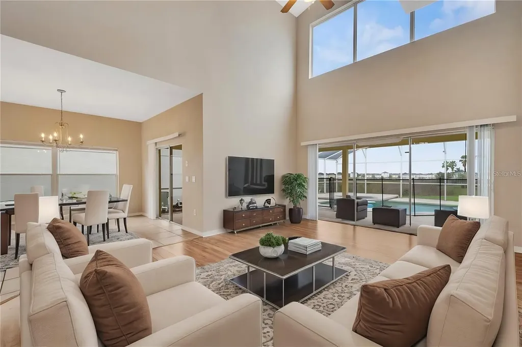 318 Windsor Place Davenport FL 33896