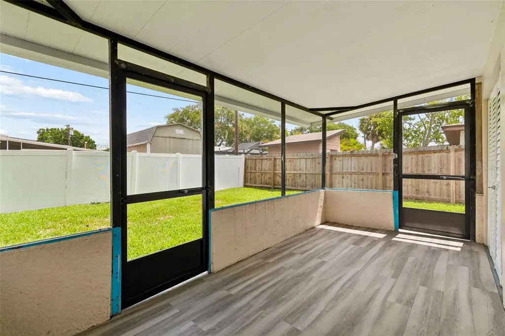 4417 W Fairview Heights Tampa FL 33616