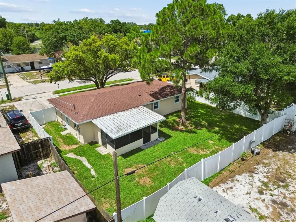 4417 W Fairview Heights Tampa FL 33616