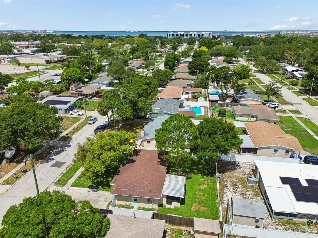 4417 W Fairview Heights Tampa FL 33616