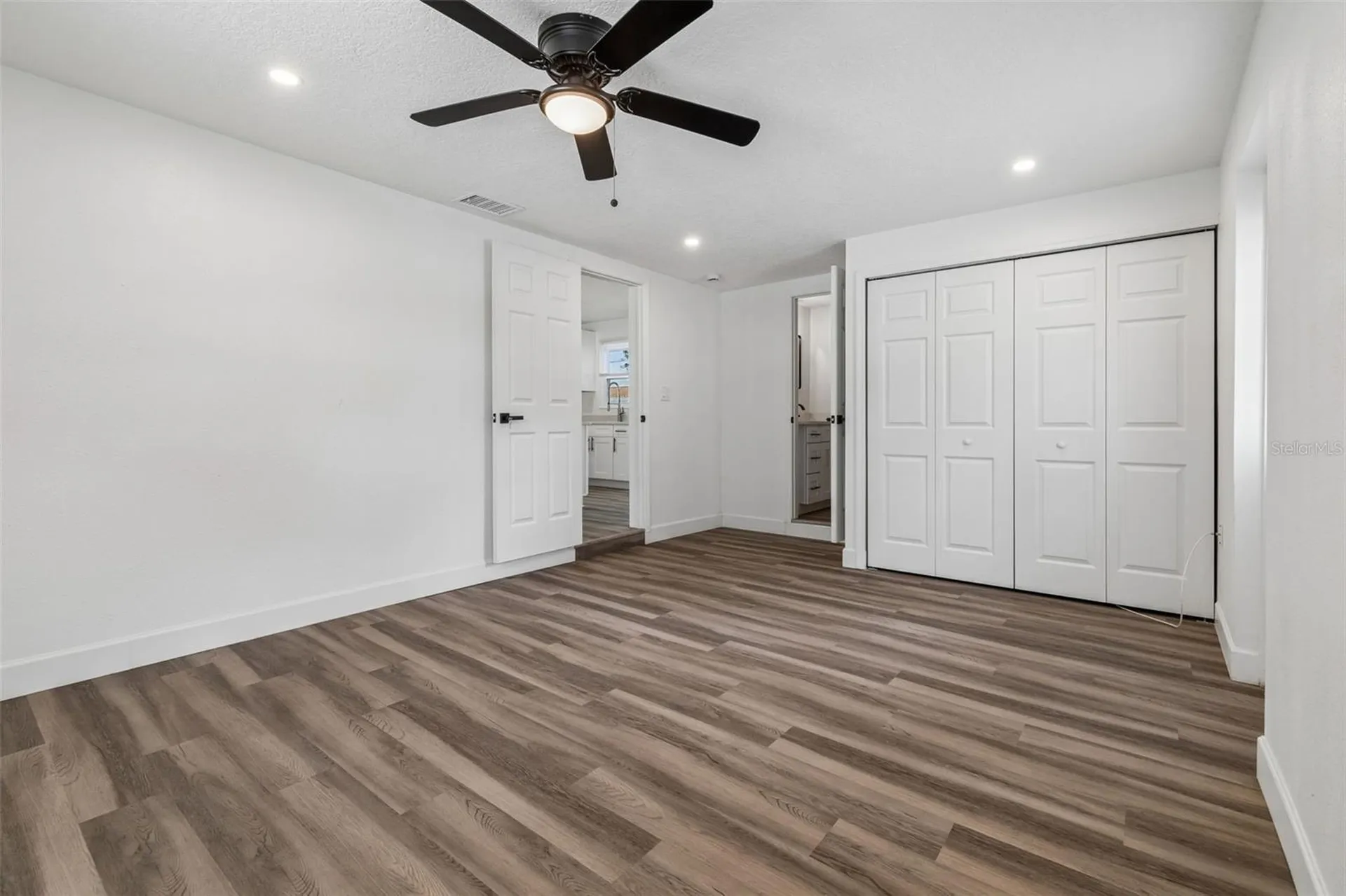 4417 W Fairview Heights Tampa FL 33616