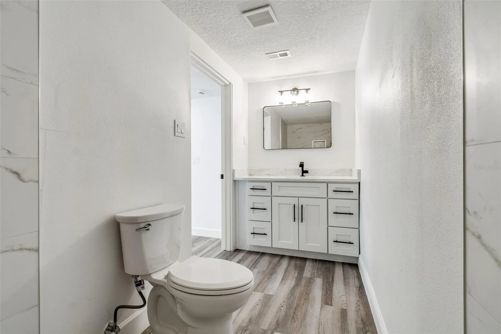 4417 W Fairview Heights Tampa FL 33616