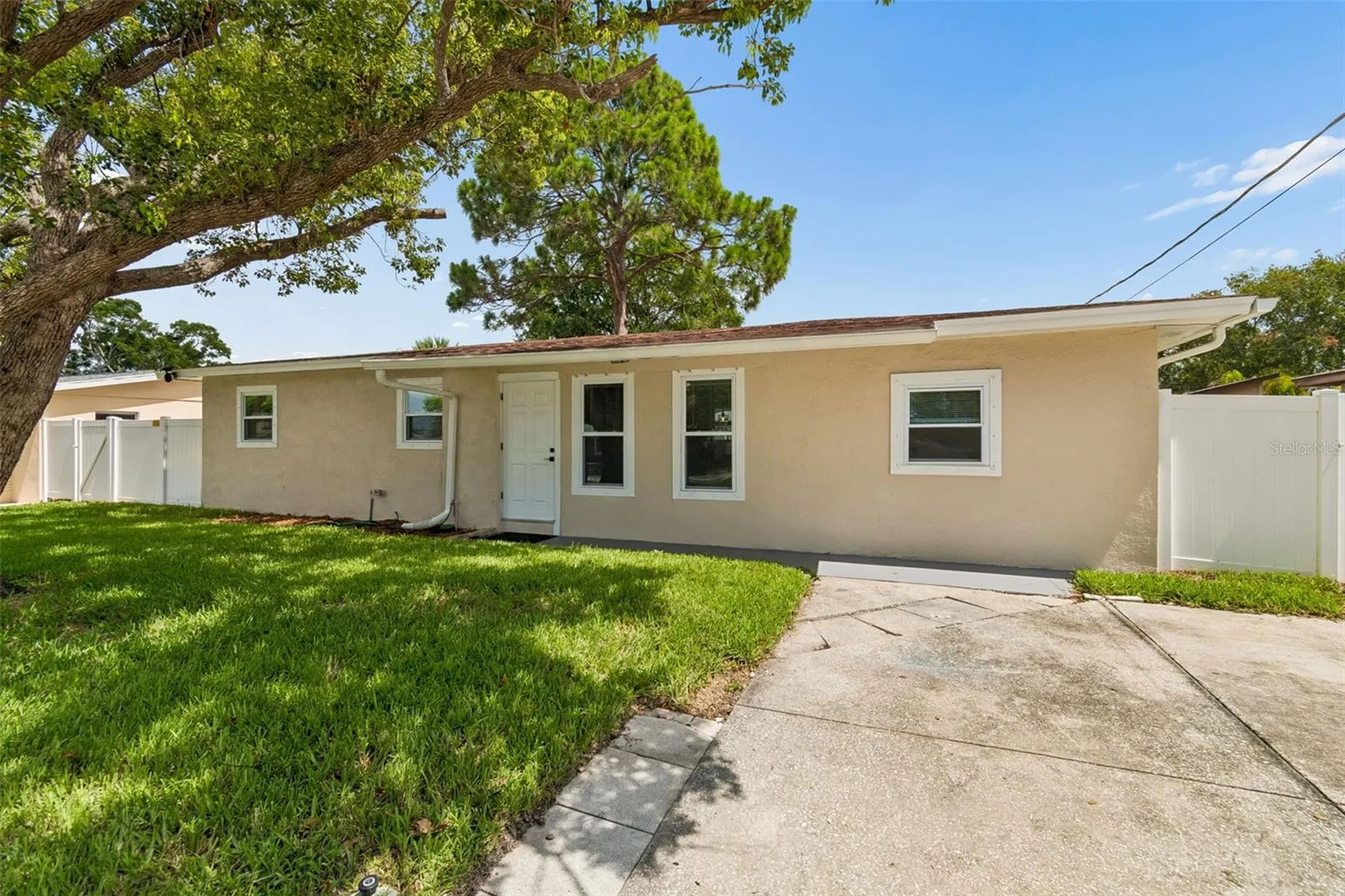 4417 W Fairview Heights Tampa FL 33616