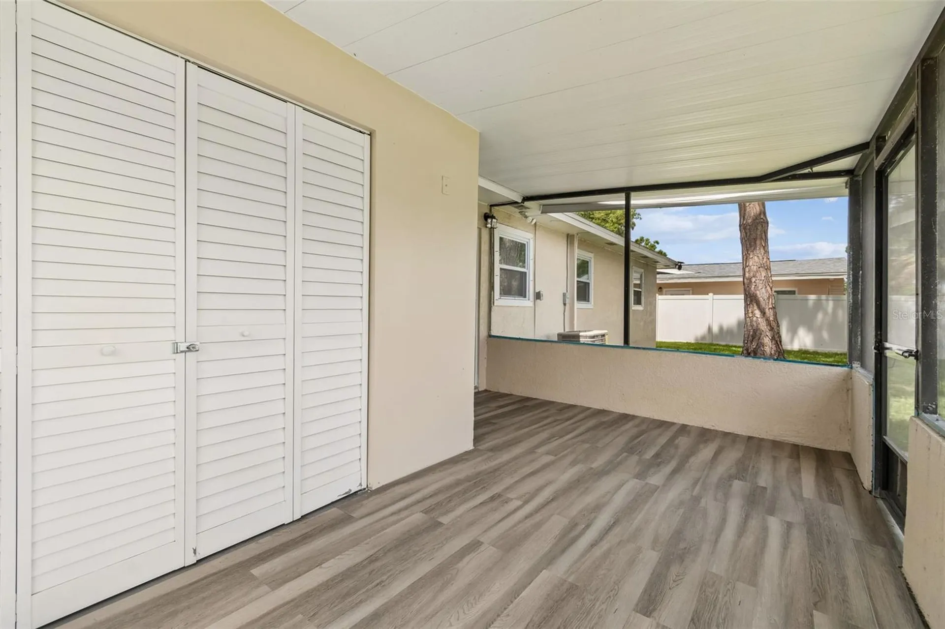 4417 W Fairview Heights Tampa FL 33616