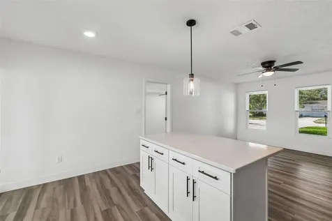 4417 W Fairview Heights Tampa FL 33616