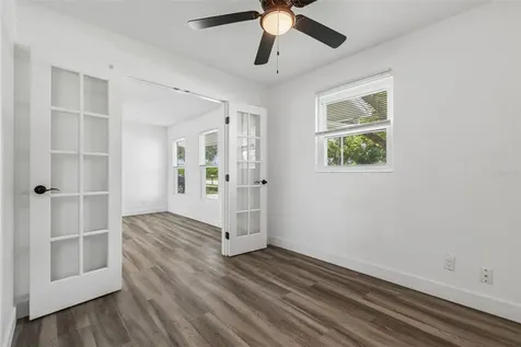 4417 W Fairview Heights Tampa FL 33616