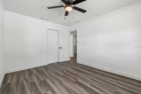 4417 W Fairview Heights Tampa FL 33616