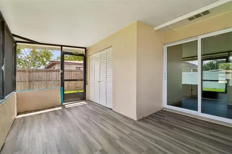 4417 W Fairview Heights Tampa FL 33616