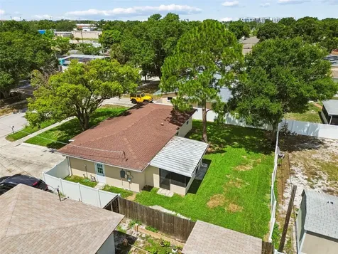 4417 W Fairview Heights Tampa FL 33616