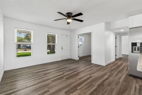 4417 W Fairview Heights Tampa FL 33616