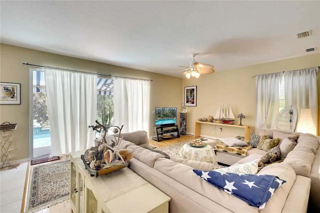 267 Petrel Trail Bradenton FL 34212