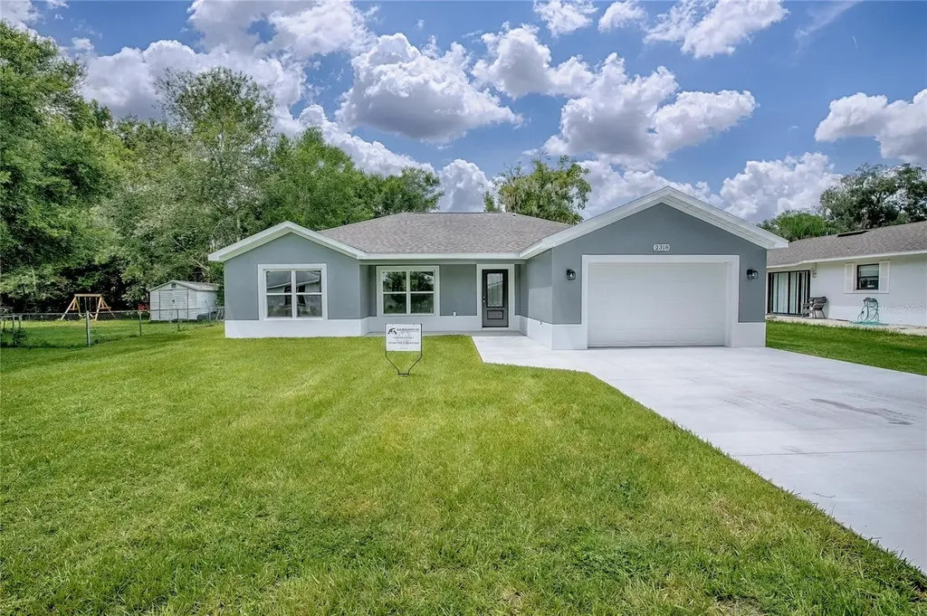 557 County Road 487 Lake Panasoffkee FL 33538