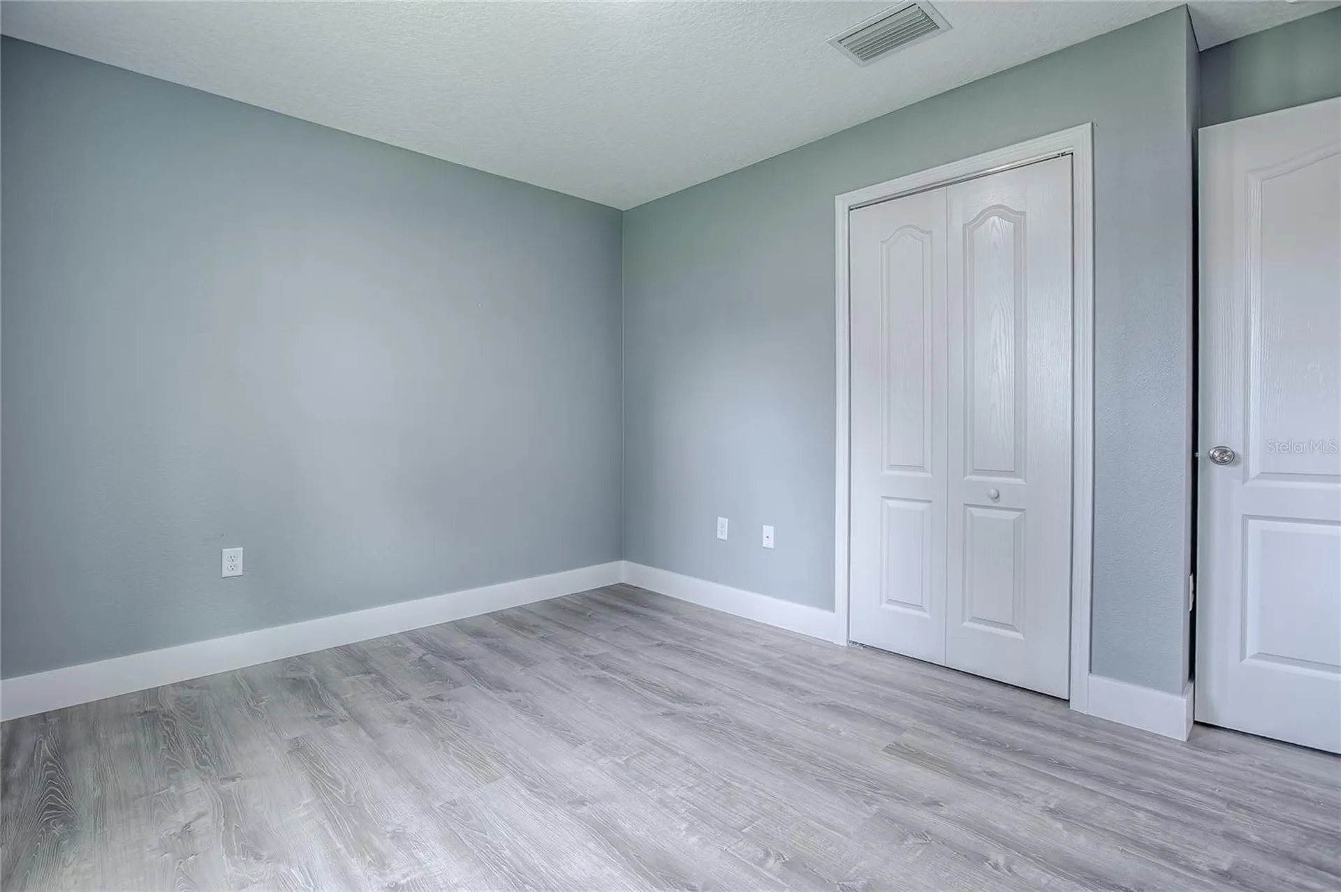 557 County Road 487 Lake Panasoffkee FL 33538