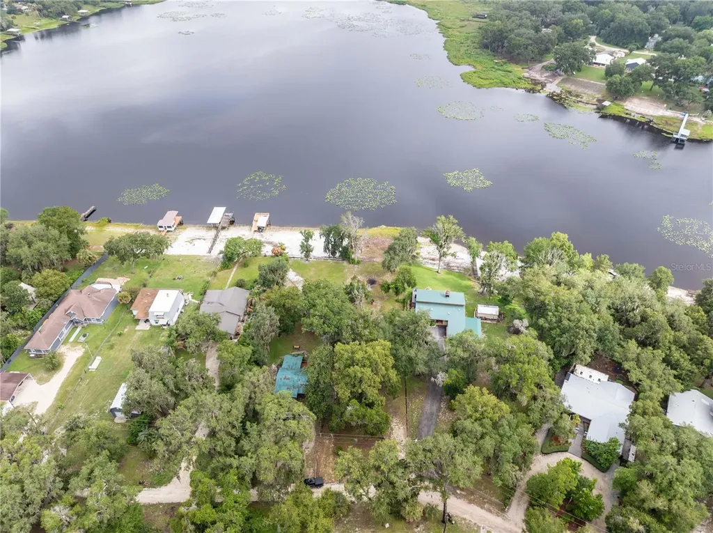 114 Little Orange Lake Drive Hawthorne FL 32640