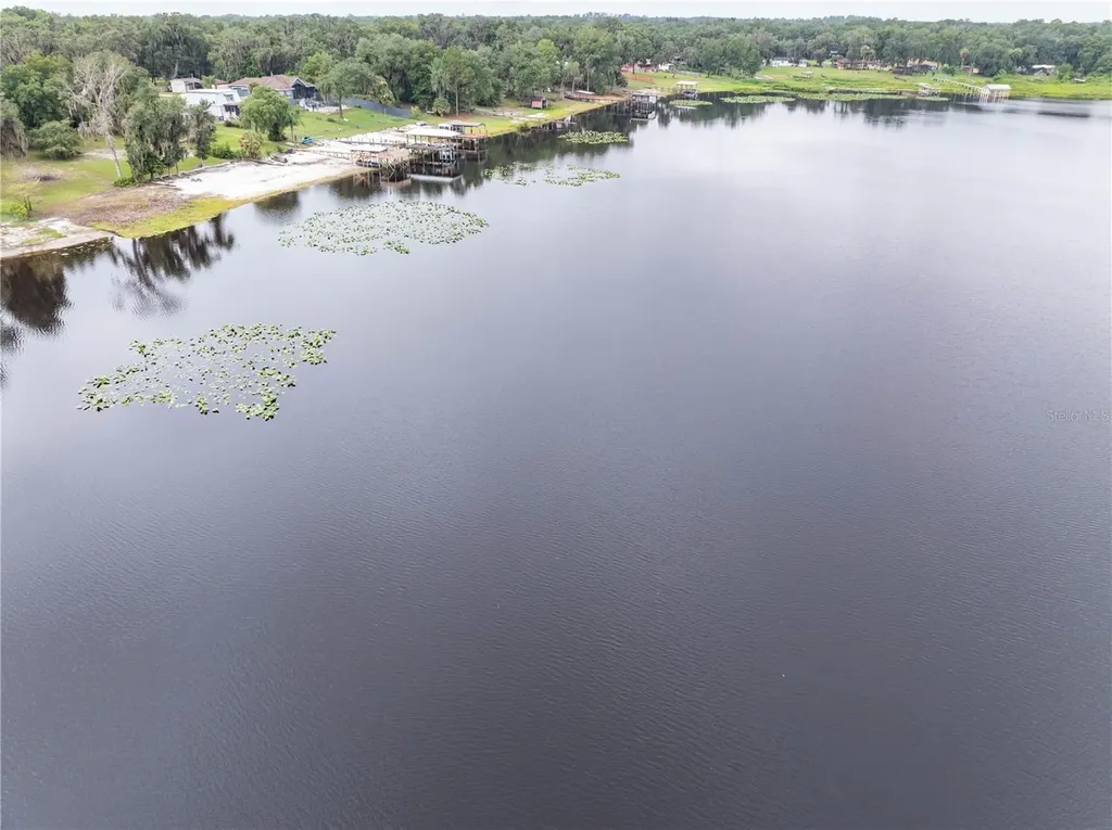 114 Little Orange Lake Drive Hawthorne FL 32640