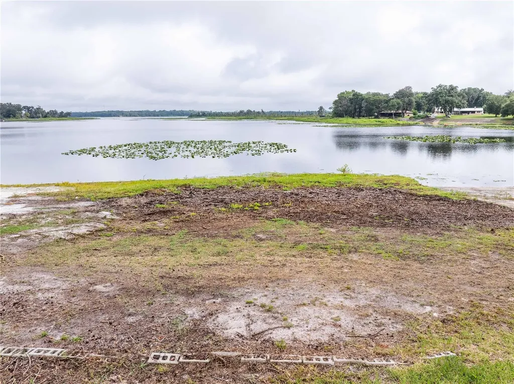 114 Little Orange Lake Drive Hawthorne FL 32640